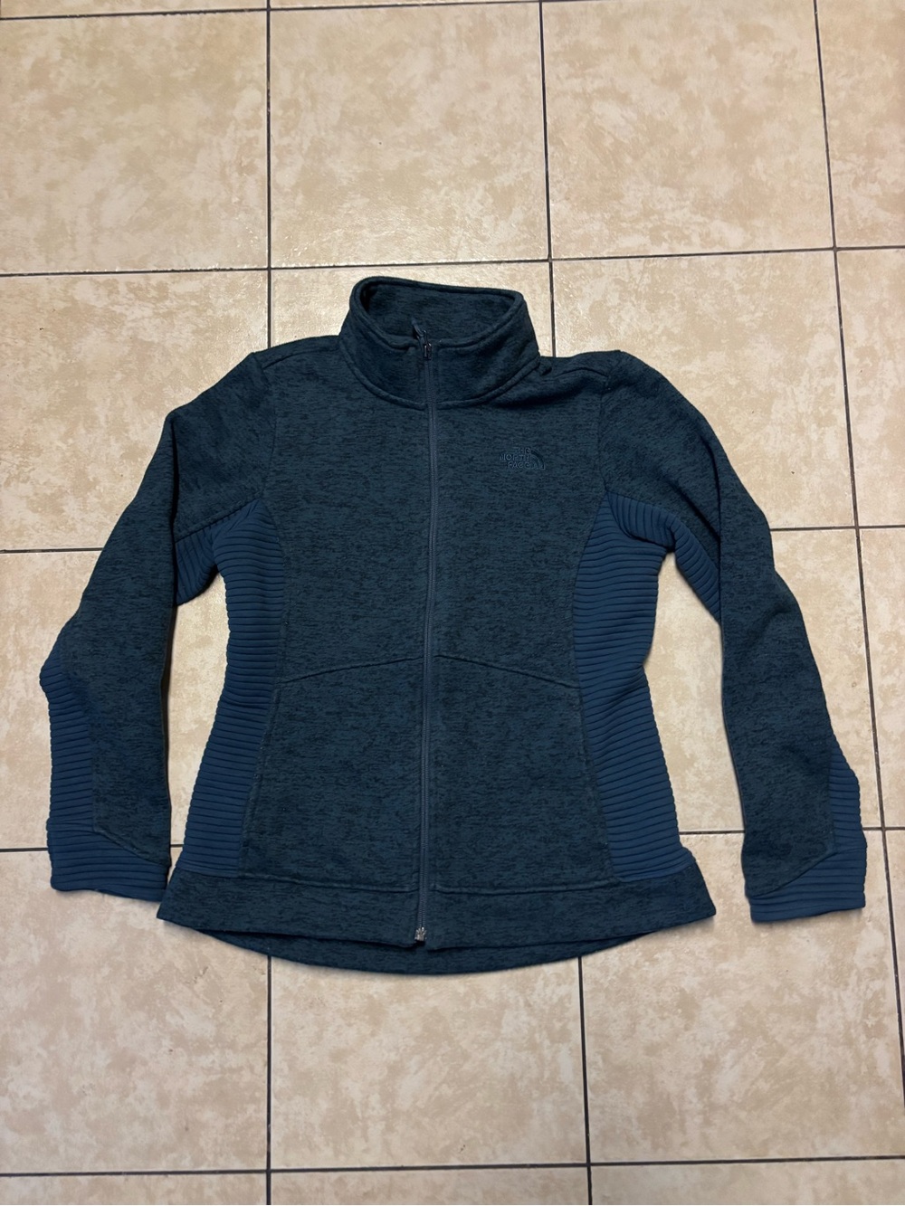 The North Face Women's Heathered Navy Fleece Full-Zip Jacket